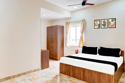 Super Hotel O  Radha Residency
