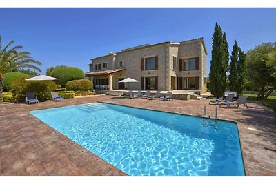 Lussureggiante casa vacanze con piscina