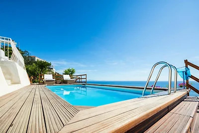 Villa in Maiori mit Pool und Meerblick