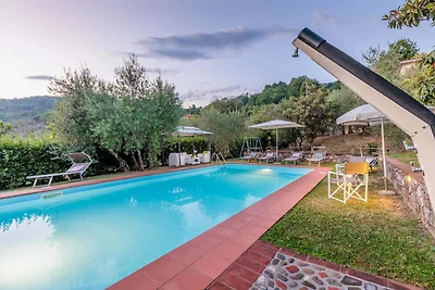 Smaakvol ingerichte villa in Lucca