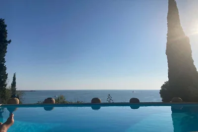 Villa mit privatem Pool und Bouleplatz