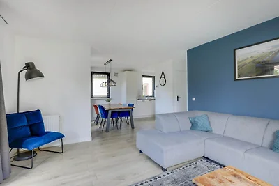 Bungalow aan het meer met tuin, geschikt voor...