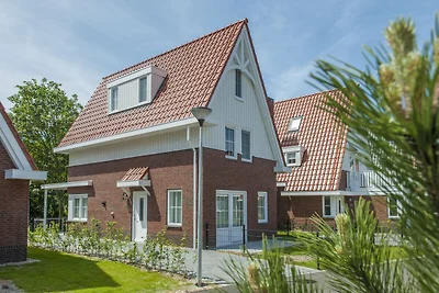 Stattliche Luxusvilla mit 3 Badezimmern, 1 km...
