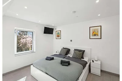 Moderne Ferienwohnung mit Terrasse