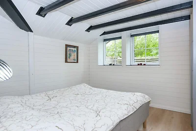 Verzaubertes Ferienhaus mit Whirlpool-By...