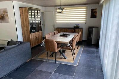 Jacuzzi Retreat, Ardenne