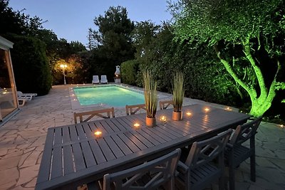 Schöne Villa mit privatem Pool und Terrasse