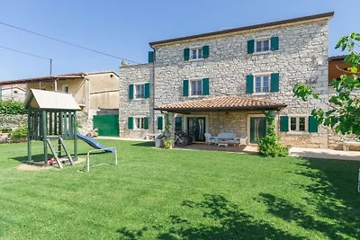 Villa en Labincă con piscina