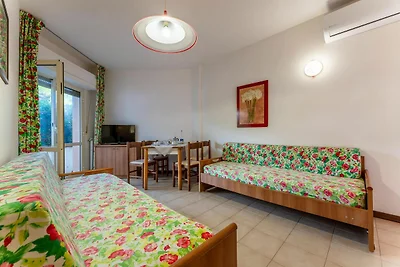 Malerisches Ferienhaus in Giannella in...