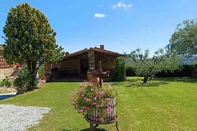 Bauernhaus in der Toskana mit Olivenhain