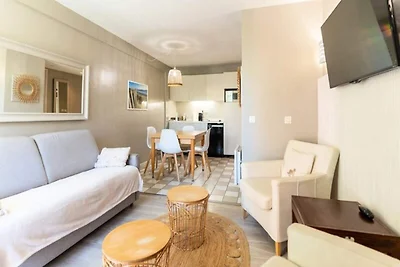 Residenz f�r sechs Personen mit Pool