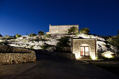 Majestic holiday home in Modica with shared...