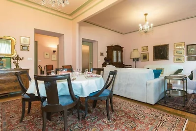 Wohnung in Torino mit Balkon und Parken