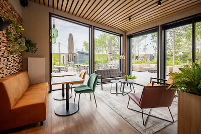 Lodge aan Markermeer met groen ontwerp