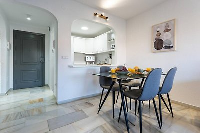 Faro's Arroyo de la Miel Apartment - Cuddly N...