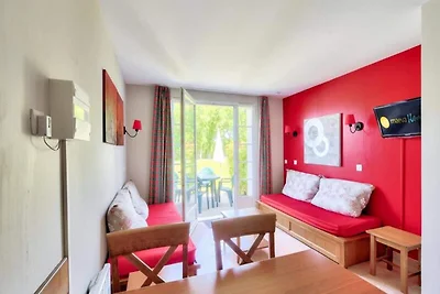 Wohnung am See mit Pool in Frankreich