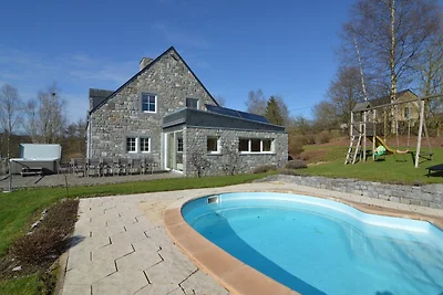Luxuriöse Villa mit Pool in den Ardennen
