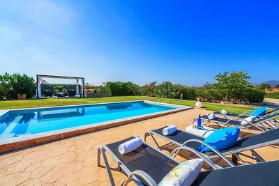 Ländliche Villa in Búger mit Pool