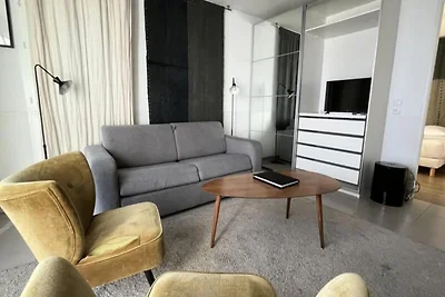 Geräumiges, helles Apartment mit Parkplatz