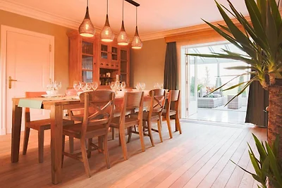 Ländliches Ferienhaus mit Whirlwanne in...
