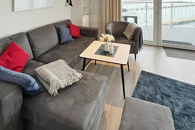Moderne Promenadenvilla mit Meerblick