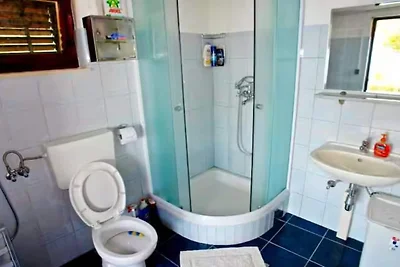 Robinson House Roko - Two Bedroom House with ...