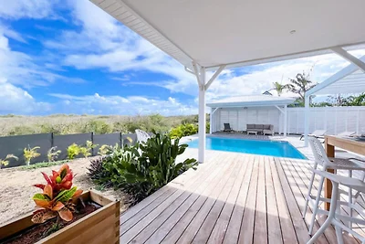 Villa a Saint-François con piscina e giardino