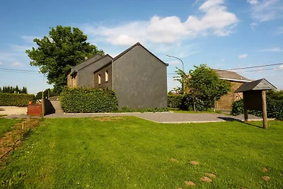Cottage a Comont con giardino