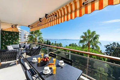 Appartement in Golfe-Juan met uitzicht op zee