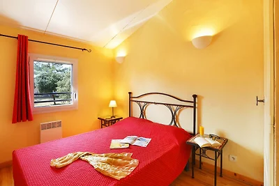 Reihenhaus in Sauve mit Pool und Fitness