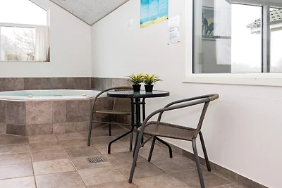 Luxuriöses Refugium mit Pool