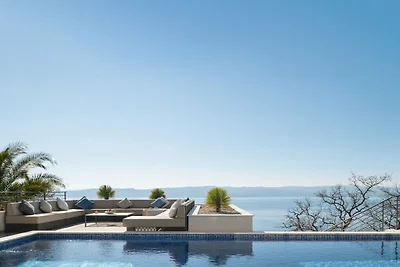 Luxury Villa Hedonia