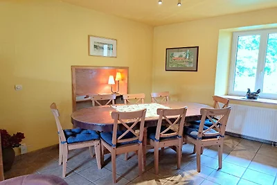 Fattoria a Pfaffenhofen con piscina interna