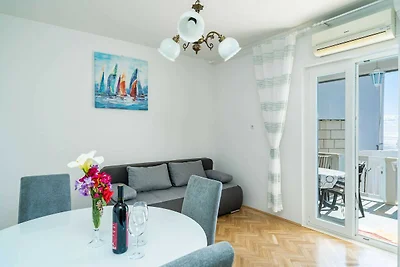 Apartment Debos - One-Bedroom Apartment with ...