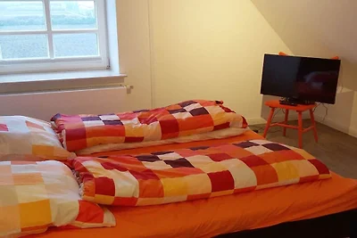 Holiday home in Hamburg with swimming pool