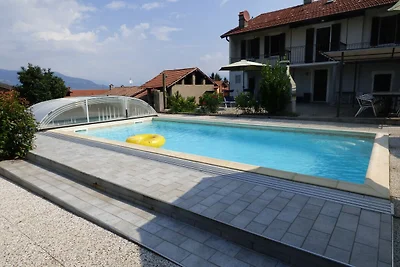 Villa a Castellveccana con piscina privata