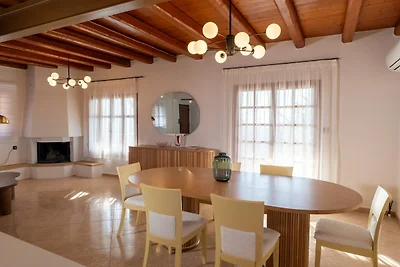 Villa in Panormo mit Pool und Strandnähe