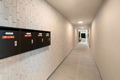 Appartamento in posizione centrale a...