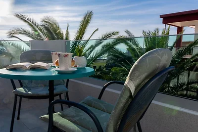 Villa Goldfield - Studio Apartment with Sea V...