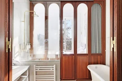 Maison Labruyère – Royal Garden Suite