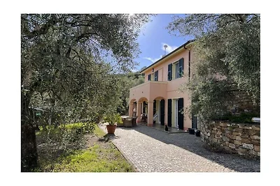 Baita a Civezza con piscina