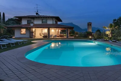 Villa mit 4 Schlafzimmer