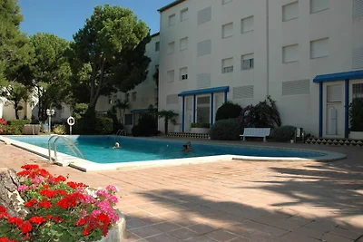 Apartment in L’Escala mit Terrasse