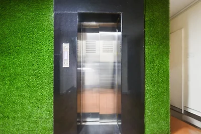 Super Townhouse Madhapur 100 piedi di strada