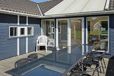 Ferienhaus mit Sauna am Strand