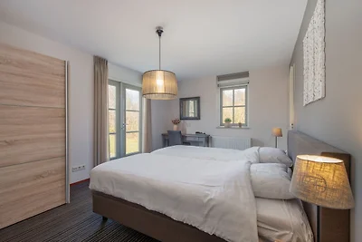 Stattliche, luxuriöse Villa mit 2 Bädern, 2 k...