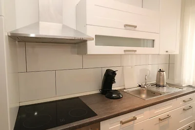 Zentrales Apartment in Messenähe
