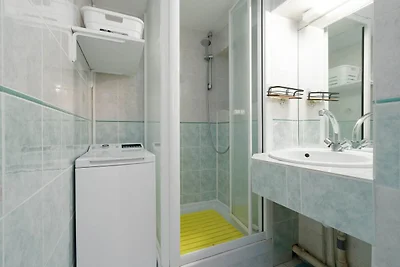 Lush apartment in Agde by the beach