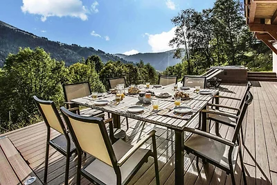 Chalet in den Alpen mit Spa und Panoramablick