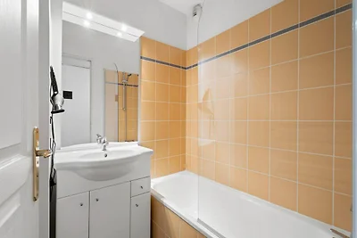 Anspruchsvolles Hangrefugium, Grasse